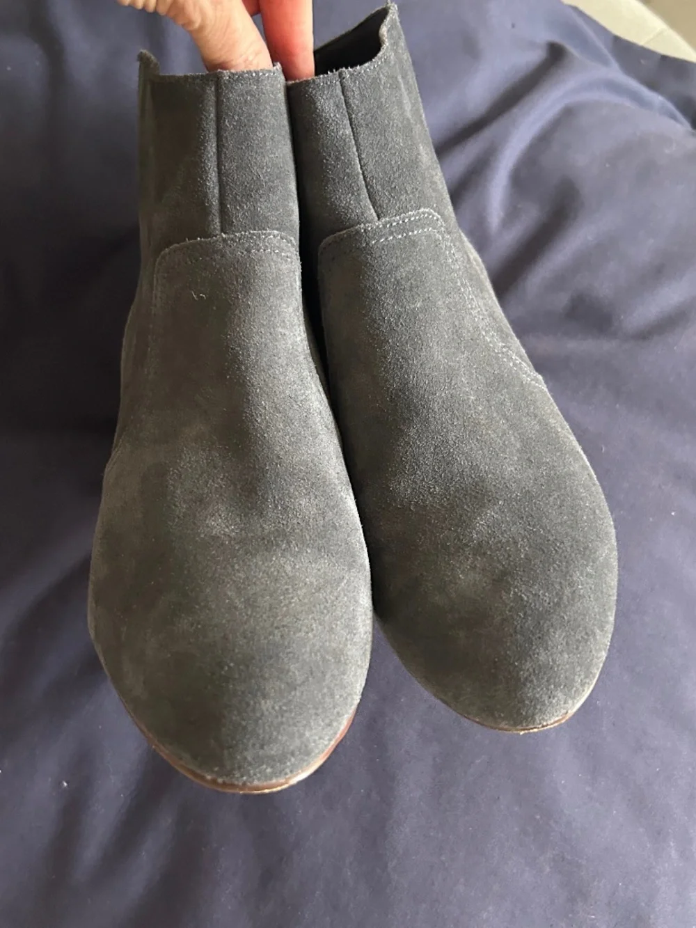 GAP short suede boots 8